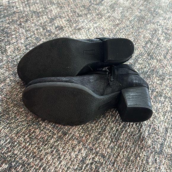 Black booties - Picture 4 of 5